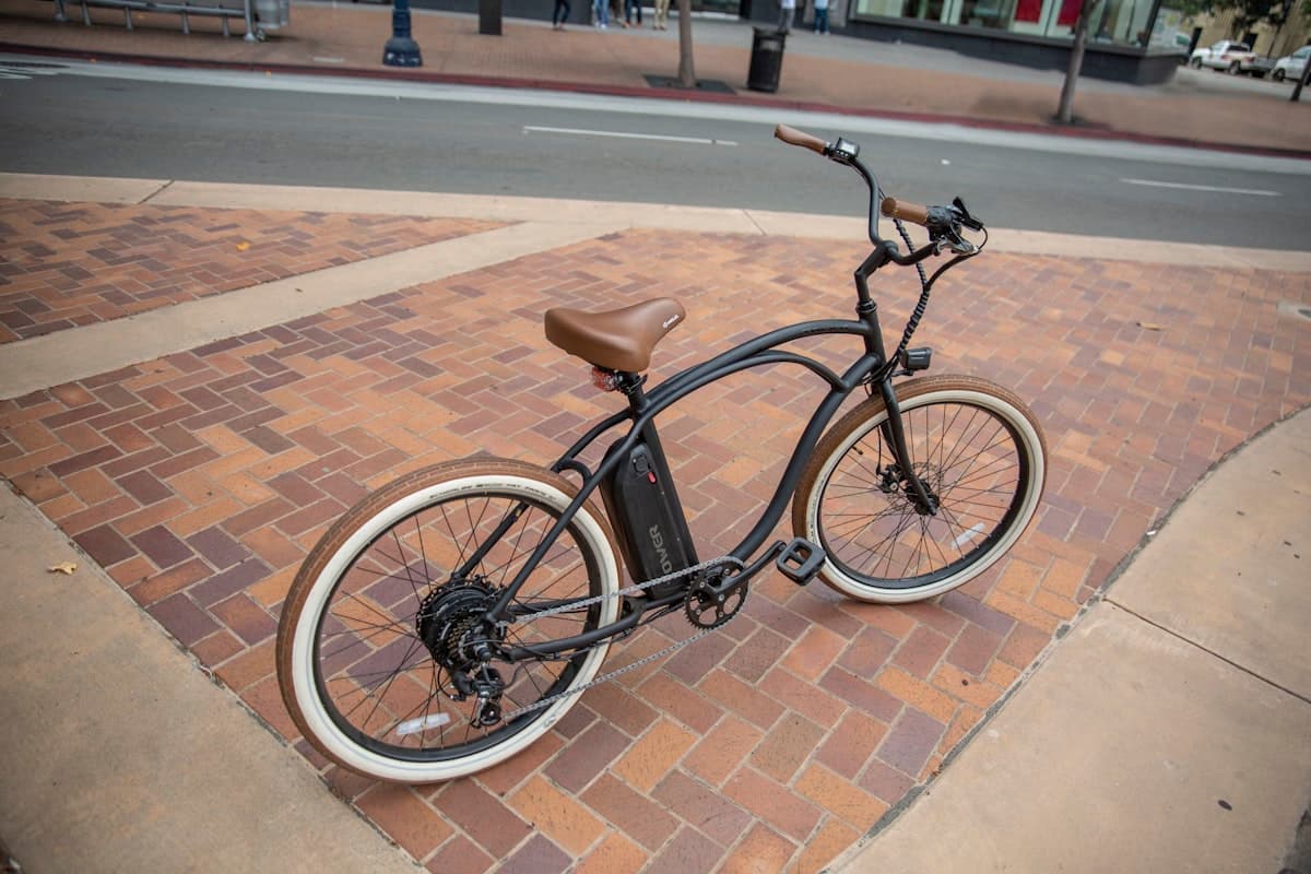 Bruit pédalier vélo : causes, identification et solutions de réparation